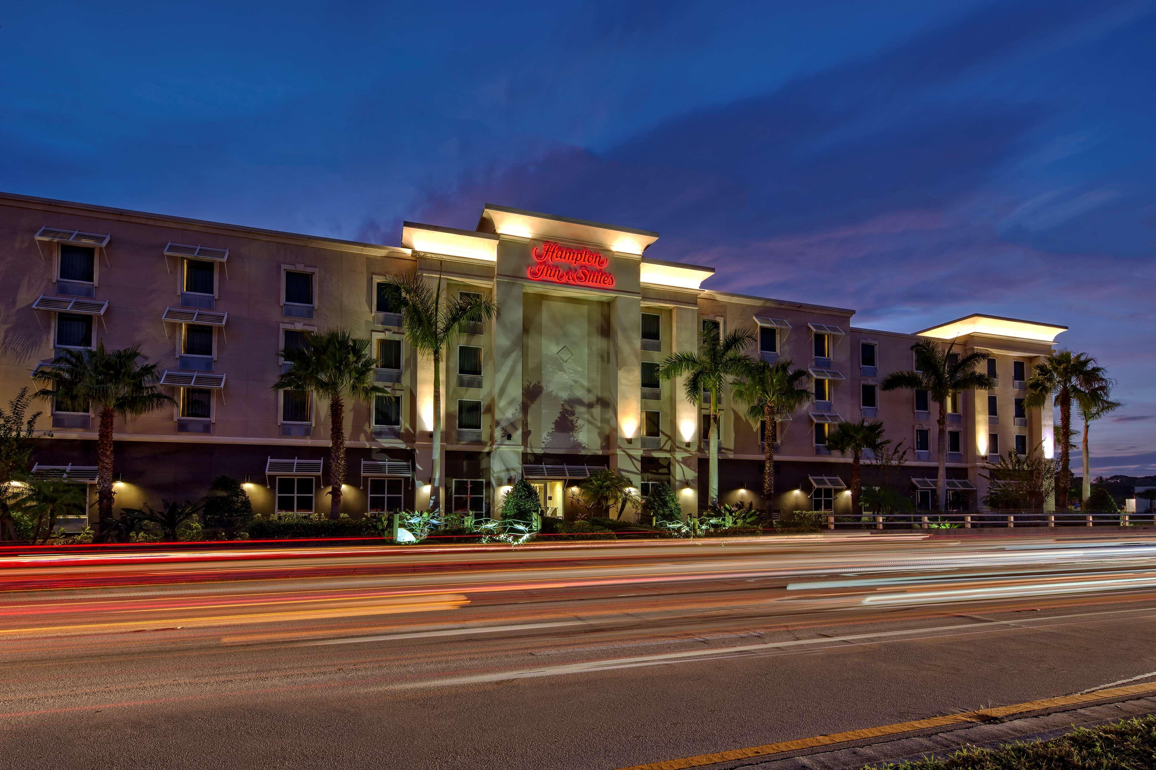 Hampton Inn & Suites Stuart-North Exteriör bild