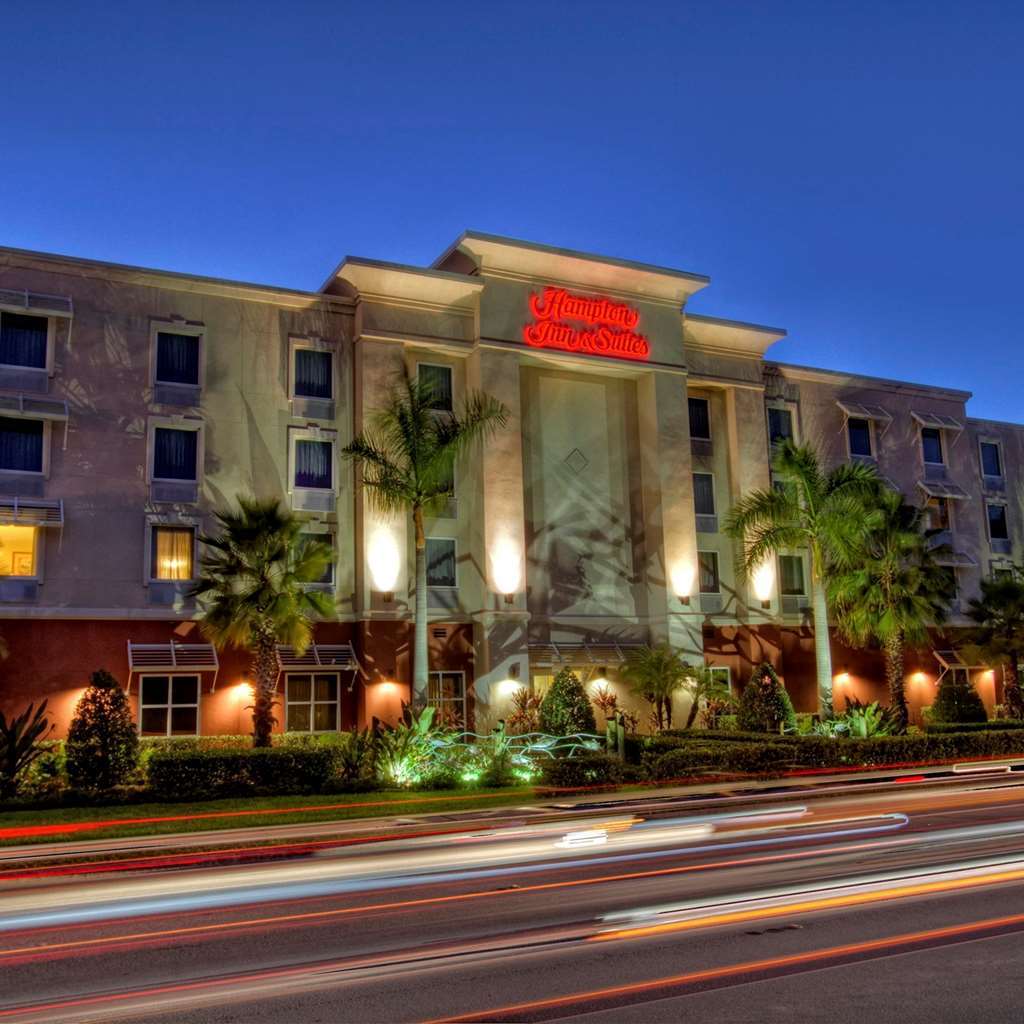 Hampton Inn & Suites Stuart-North Exteriör bild