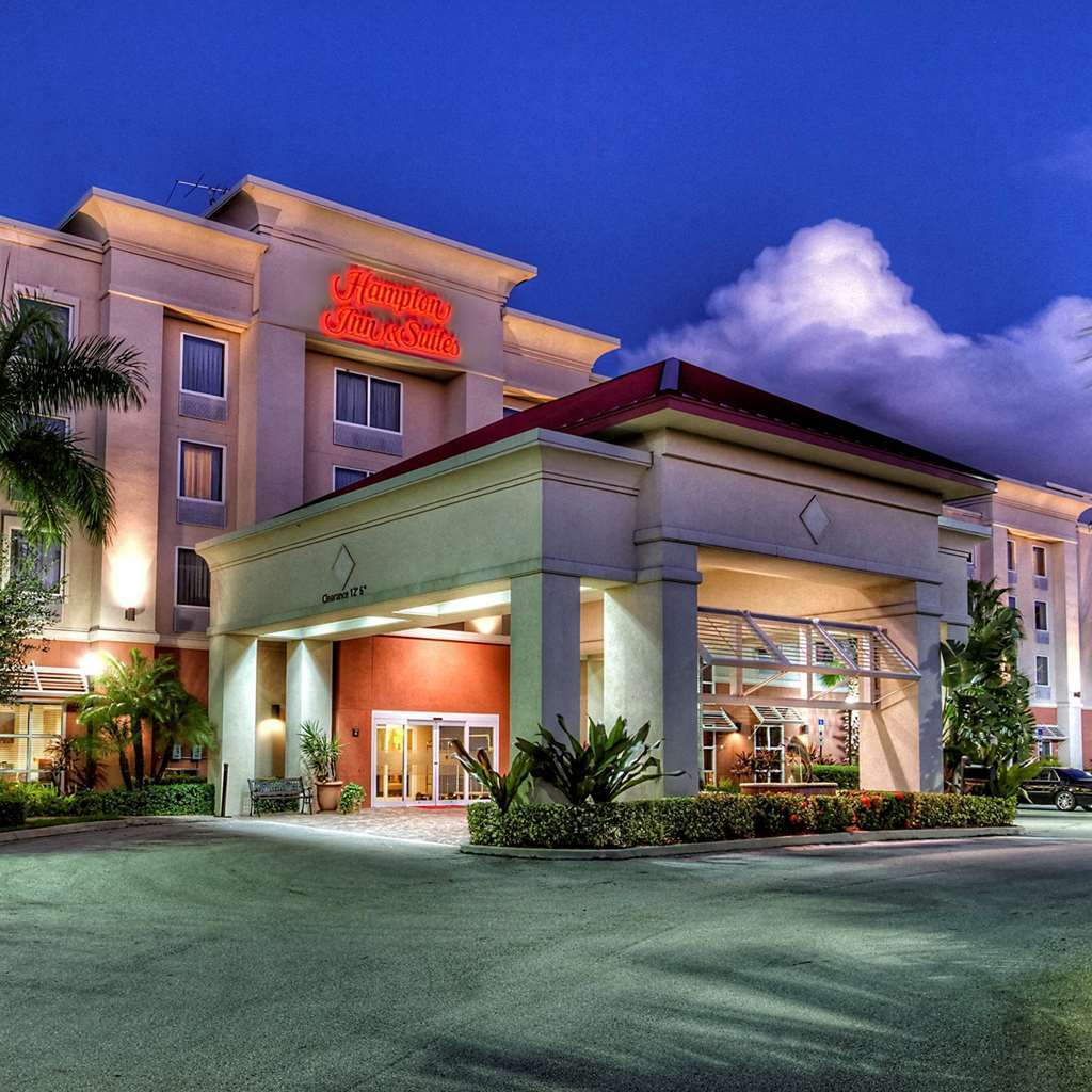 Hampton Inn & Suites Stuart-North Exteriör bild