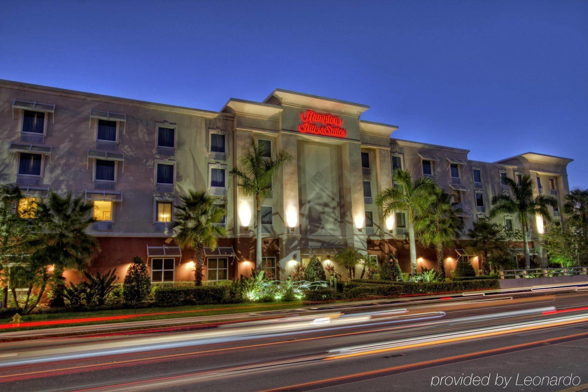 Hampton Inn & Suites Stuart-North Exteriör bild