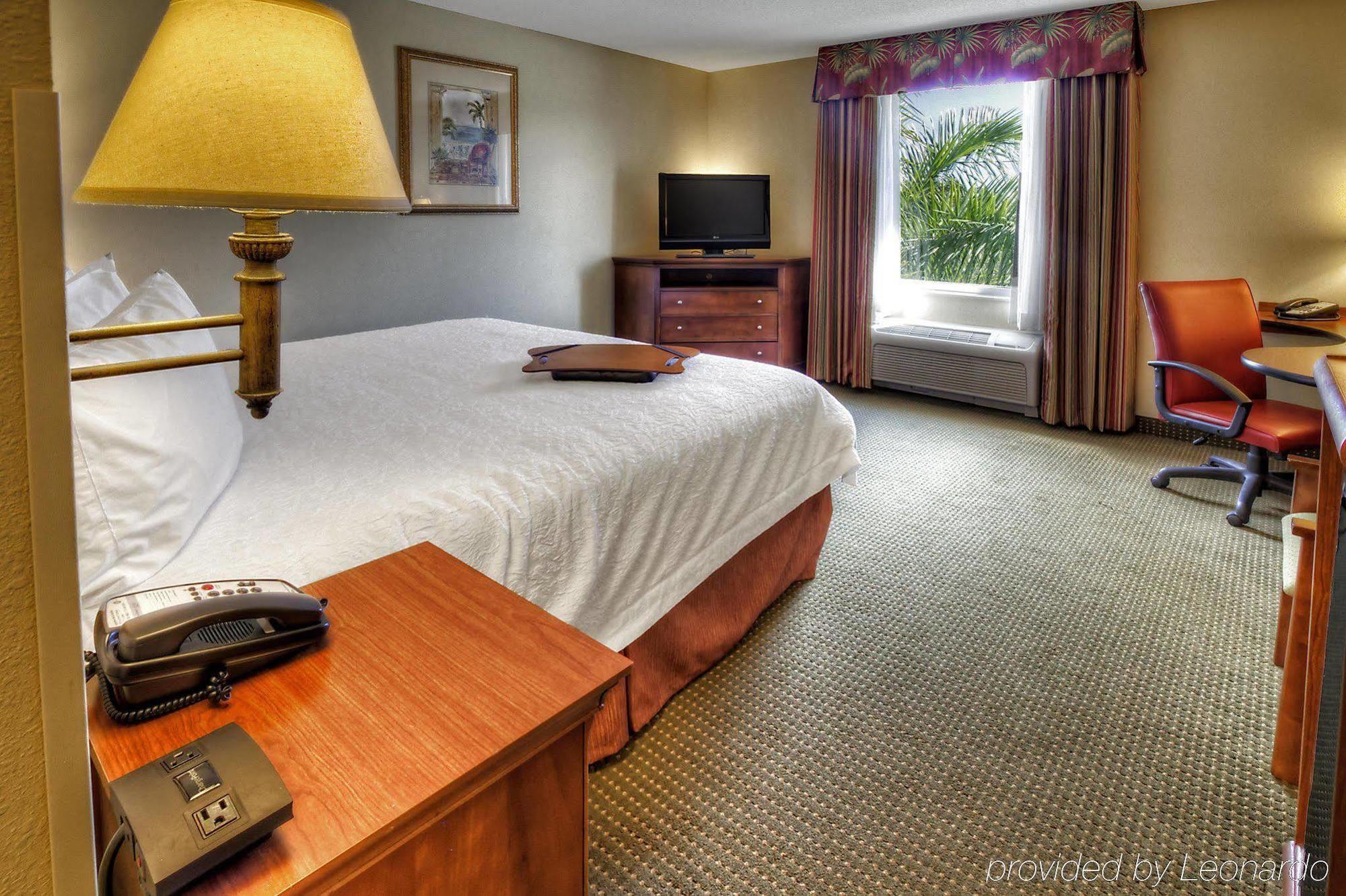Hampton Inn & Suites Stuart-North Exteriör bild